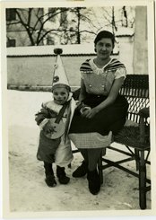 Gottfried Kumpf 1933 mit Kindermädchen
